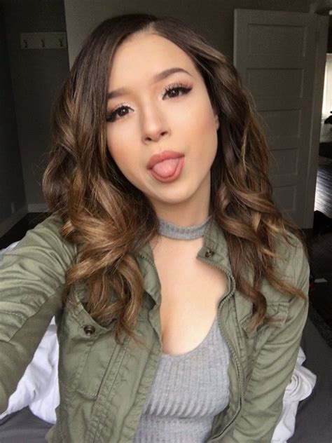 pokimane hot|Pokimane